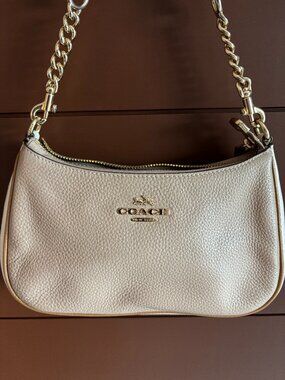 Coach Pebbled Leather Shoulder Bag – Cream/Ivory with Gold Chain Strap
